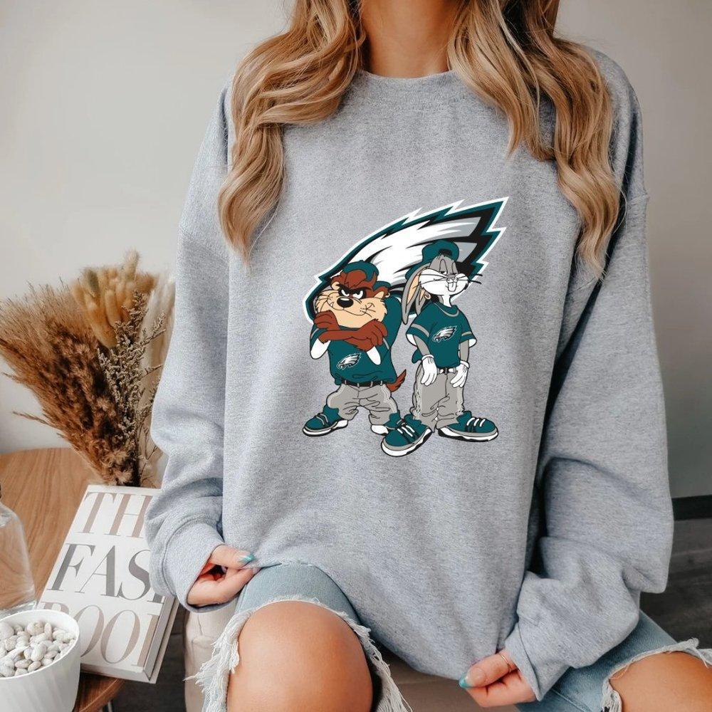Eagles Philadelphia Looney Tunes Sweatshirt Sport Theme Sweater - Picture 1 of 4